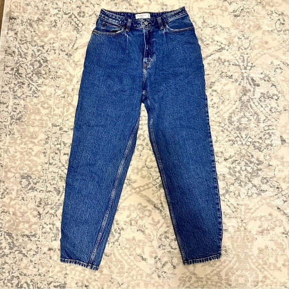Abercrombie & Fitch High Rise 80s Mom Jeans Dark Wash Pleated Detail Size 29L - Picture 2 of 6